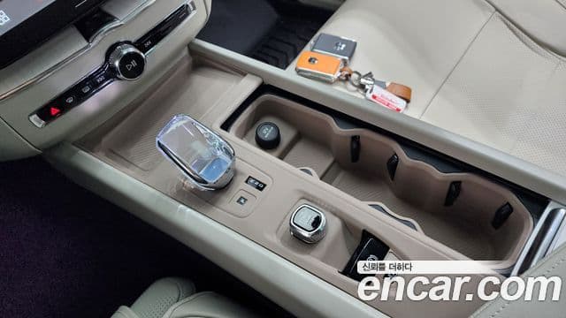 Volvo XC60 2세대 T8 Ultra Bright, 2026 9