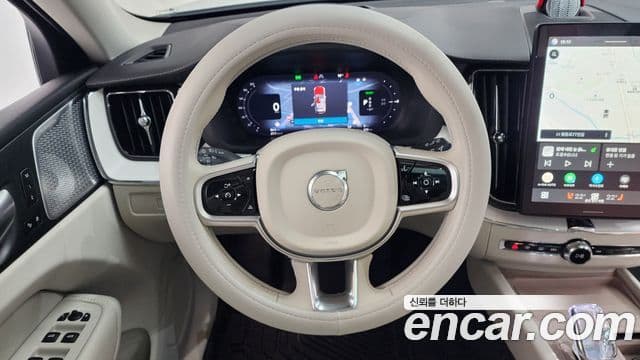 Volvo XC60 2세대 T8 Ultra Bright, 2026 13