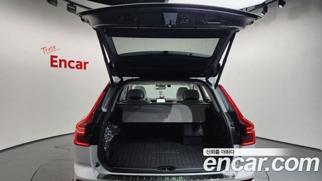 Volvo XC60 2세대 T8 Ultra Bright, 2026 20