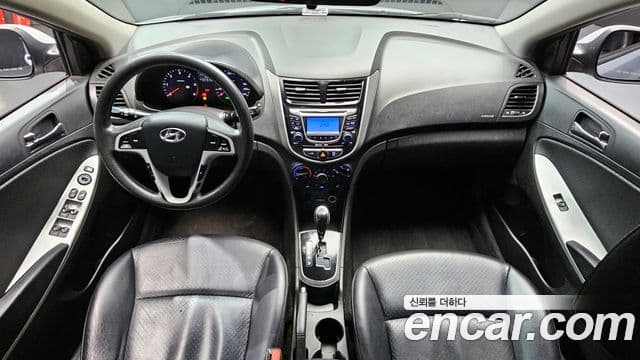 Hyundai Accent(новый кузов / новое поколение) Premier, 2012 7