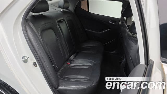 Kia K5 Luxury, 2011 12