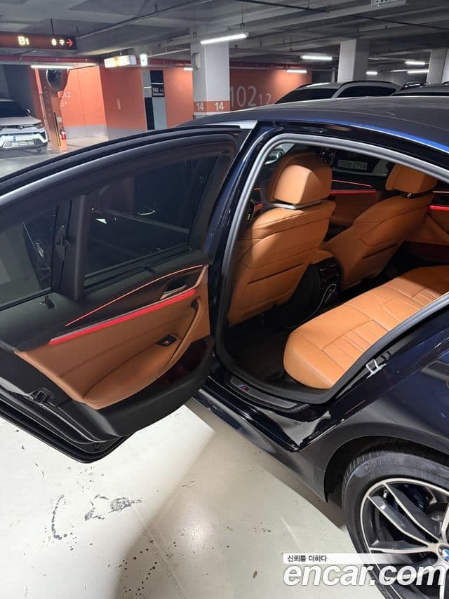 BMW 5시리즈 (G30) 520i M Sport, 2023 10