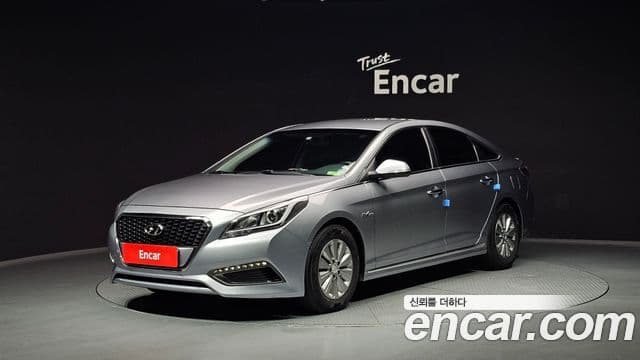 Hyundai LF Sonata гибрид Modern, 2016 1