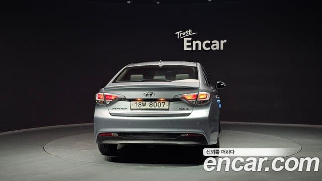 Hyundai LF Sonata гибрид Modern, 2016 4