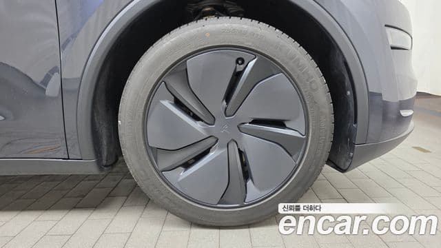 Tesla модель Y, 2025 все фото