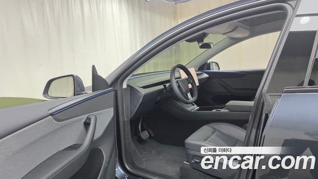 Tesla модель Y, 2025 12