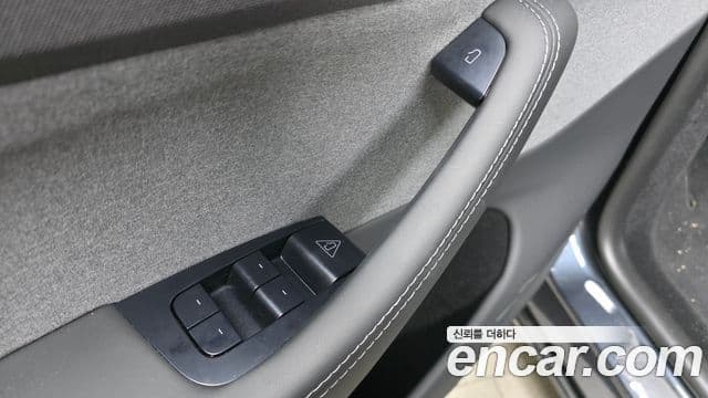 Tesla модель Y, 2025 13