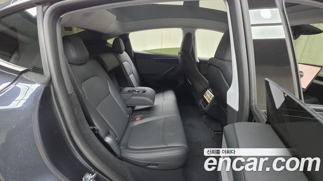 Tesla модель Y, 2025 19