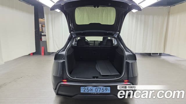 Tesla модель Y, 2025 20