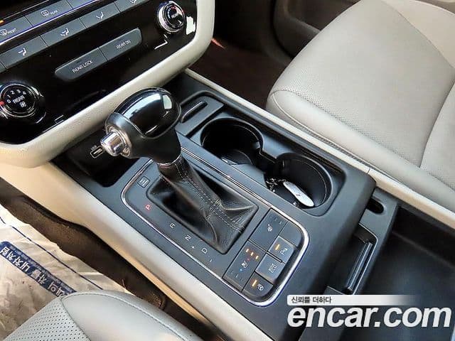 Kia All New Carnival Luxury, 2016 11