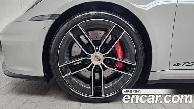 Porsche 911 (992) Carrera 4 GTS кабриолет, 2025 все фото