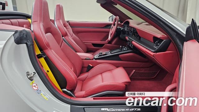 Porsche 911 (992) Carrera 4 GTS кабриолет, 2025 11