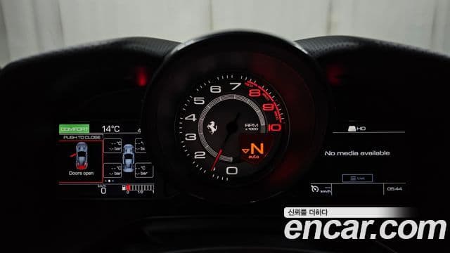 Ferrari 포르토피노 3.9 V8, 2019 8