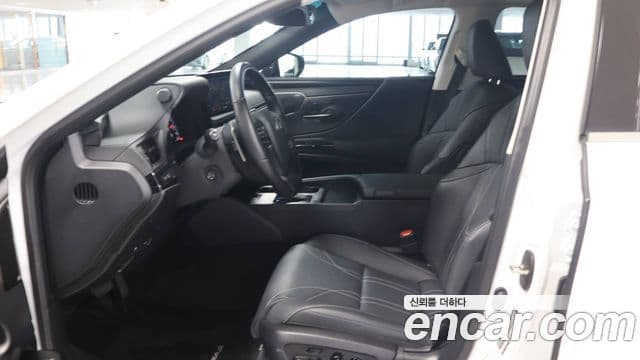 Lexus ES300h 7세대 Executive, 2026 9