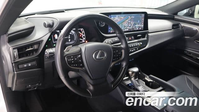 Lexus ES300h 7세대 Executive, 2026 15