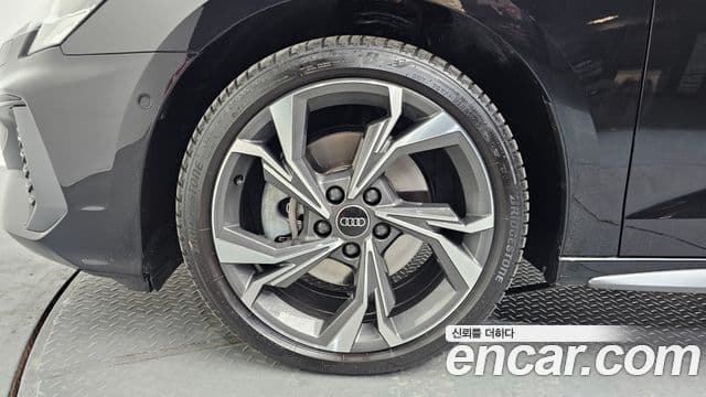 Audi A3 (8Y) Premium, 2023 все фото