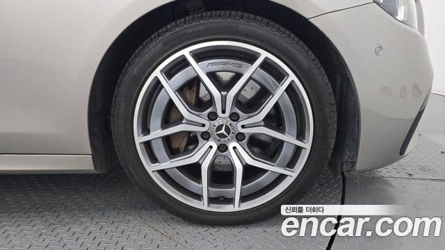 Mercedes-Benz E-класс W213 AMG Line, 2021 все фото