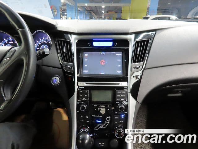 Hyundai YF Sonata Premier, 2011 12