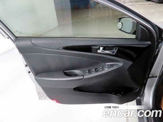 Hyundai YF Sonata Premier, 2011 14