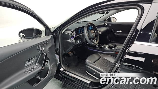 Mercedes-Benz A-класс W177 A250 4MATIC седан, 2020 11