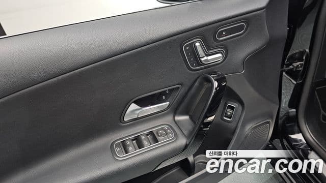 Mercedes-Benz A-класс W177 A250 4MATIC седан, 2020 12