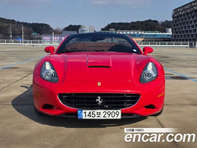 Ferrari 캘리포니아 4.3 V8, 2010 2