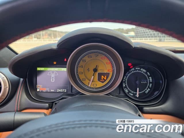 Ferrari 캘리포니아 4.3 V8, 2010 10