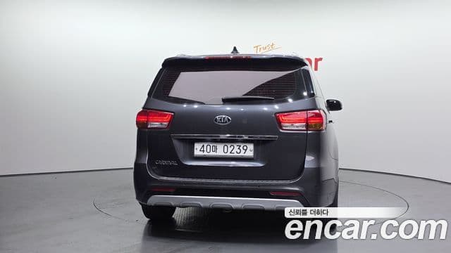 Kia All New Carnival Prestige, 2017 4