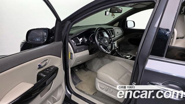Kia All New Carnival Prestige, 2017 10