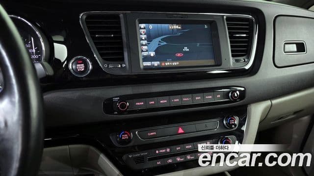 Kia All New Carnival Prestige, 2017 13