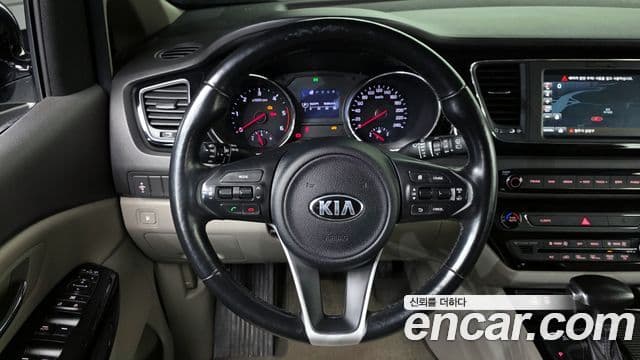 Kia All New Carnival Prestige, 2017 16