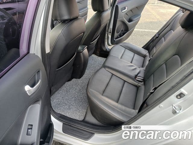 Kia K3 Luxury, 2015 13