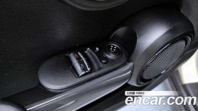 Mini Cooper D 3세대, 2016 11