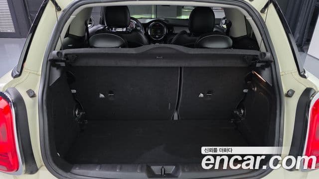 Mini Cooper D 3세대, 2016 19