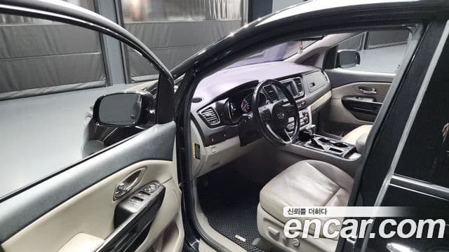 Kia The / новый New Carnival Prestige, 2019 10