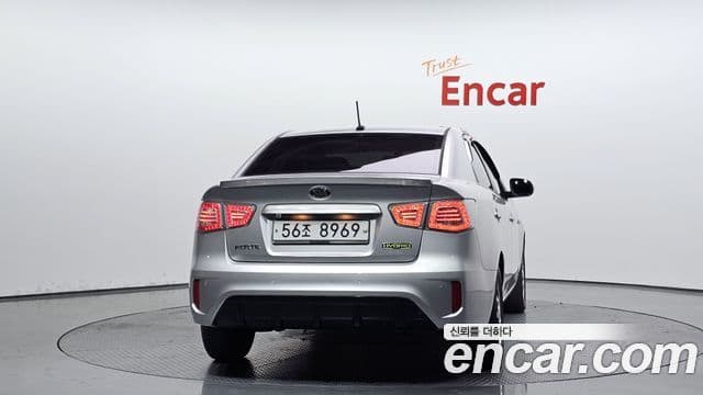 Kia Forte высший класс, 2010 4