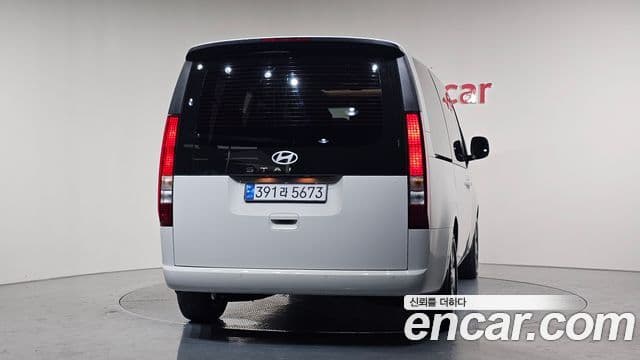 Hyundai Staria Modern, 2025 4