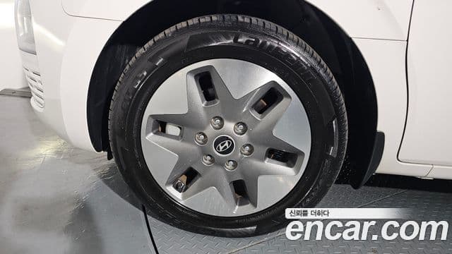 Hyundai Staria Modern, 2025 все фото