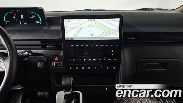 Hyundai Staria Modern, 2025 15