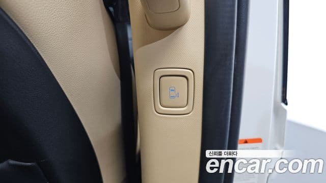 Hyundai Staria Modern, 2025 18