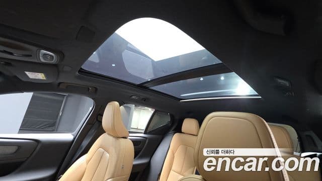 Volvo XC40 B4 Inscription, 2021 17