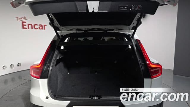 Volvo XC40 B4 Inscription, 2021 20