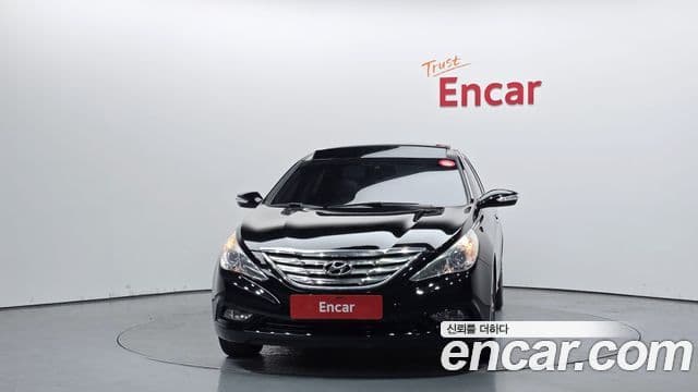 Hyundai YF Sonata Premier, 2011 3