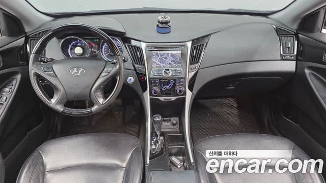 Hyundai YF Sonata Premier, 2011 7