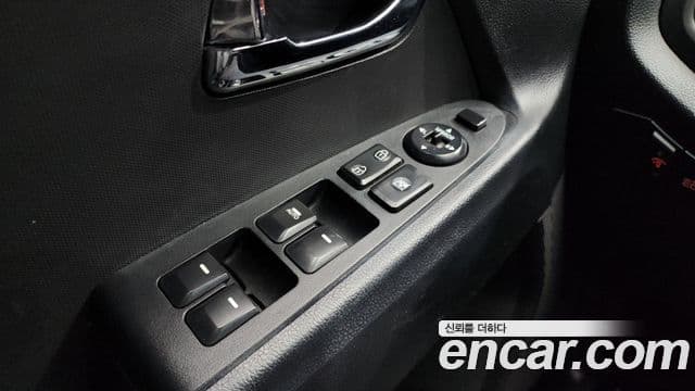 Kia Sportage R топовая версия, 2011 17