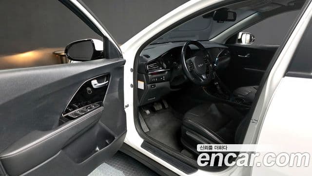 Kia The / новый New Niro Prestige, 2022 10