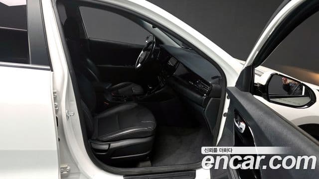 Kia The / новый New Niro Prestige, 2022 11