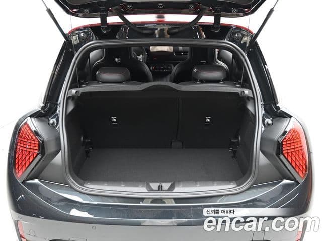 Mini Cooper S 4세대 JCW, 2025 13