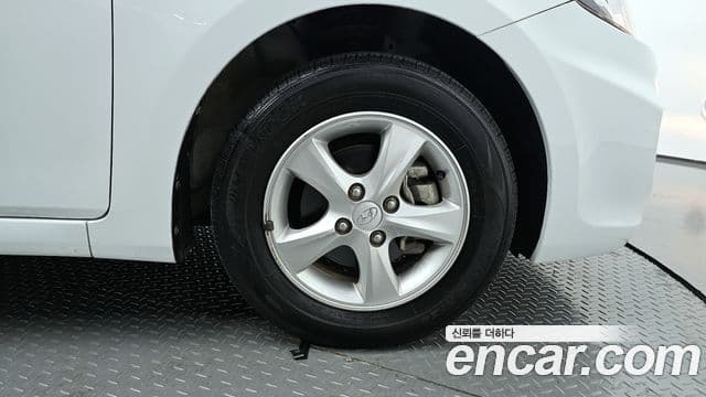 Hyundai Accent(новый кузов / новое поколение) Modern, 2014 все фото