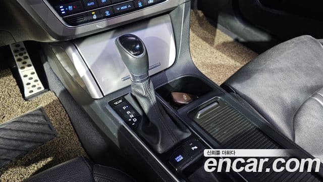 Hyundai LF Sonata Special, 2016 9